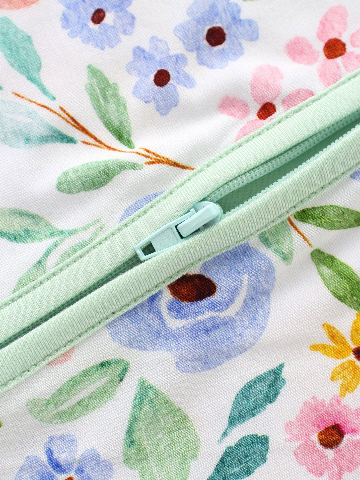 Ditsy Floral Zippy