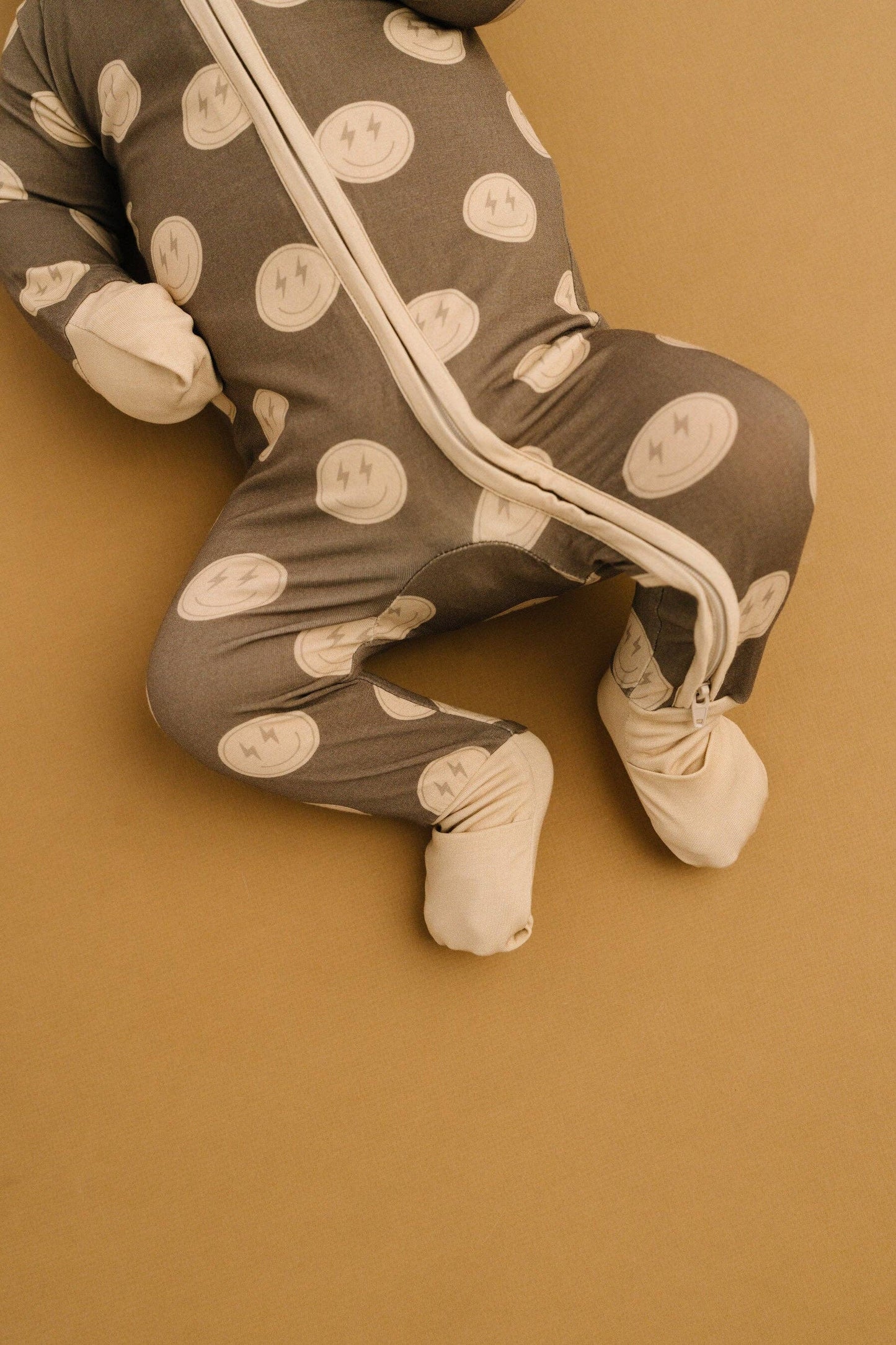 Neutral Smileys Bamboo Sleeper